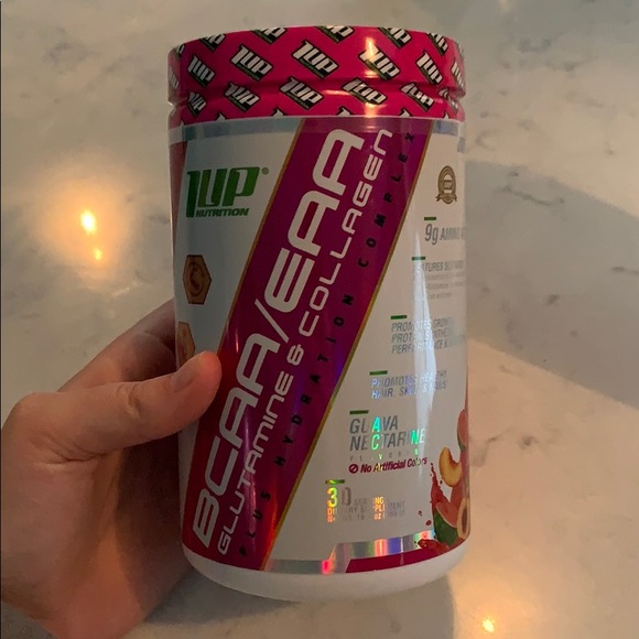 1up Nutrition BCAAS